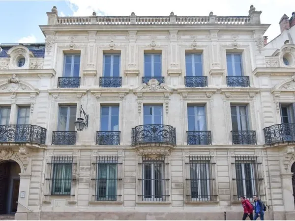 Appartement À Vendre Avignon Intra-Muros T3 67 m² - Loi Malraux