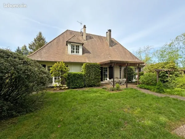 Maison 7 pièces 184 m²