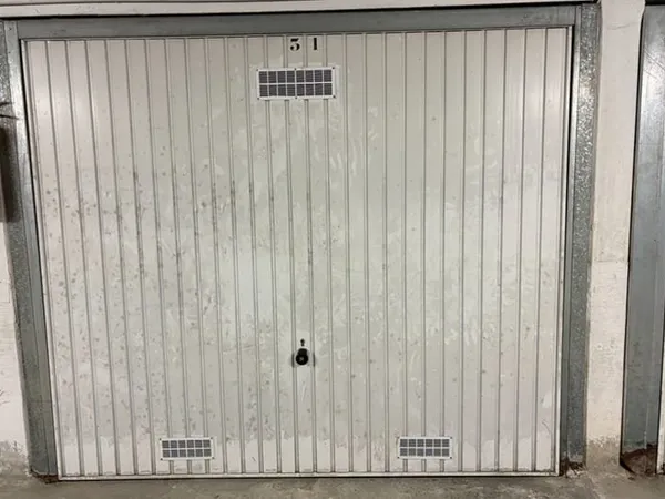 Box fermé dans résidence sécurisée