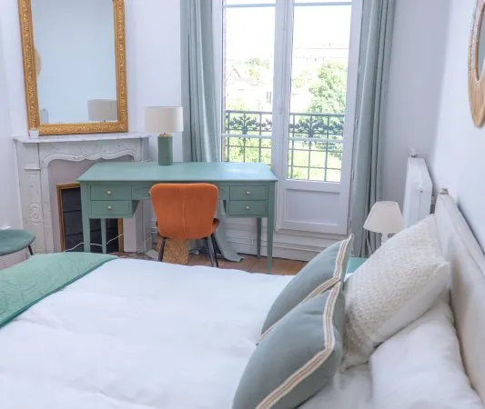 Propose 1 chambre luxe en colocation 10 minutes Paris Gare Saint-Lazare - style hausmannien - Argent