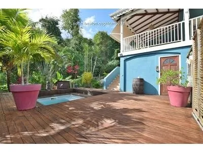 Les Trois-Îlets (972) Maison T4 -186 m² au sol avec grande terrasse, piscine et appartement T2 indép