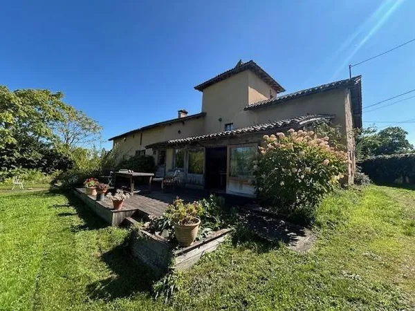 Maison 5 pièces 300 m²