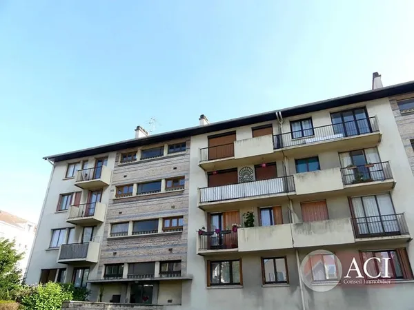 MONTMAGNY - 4 PIECES AVEC BOX ET 2 CAVES