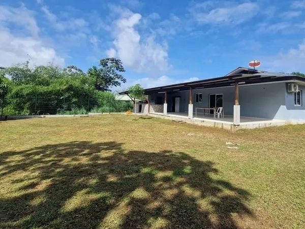Maison 5 pièces 180 m²
