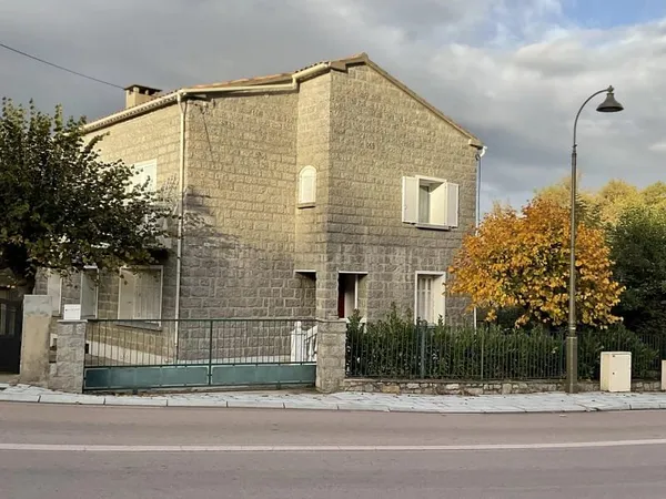 MAISON INDIVIDUELLE EN PIERRES DE TAILLE - PETRETO-BICCHISANO