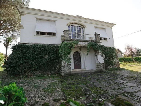 Maison 5 pièces 195 m²
