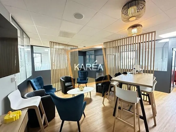 Bureau 119 m²