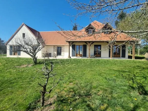 Maison 4 pièces 156 m²