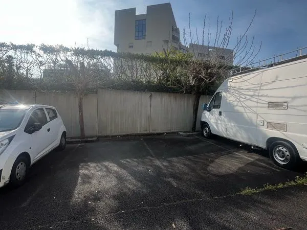 Place de parking sécurisée - proche CHU Pellegrin - accès facile