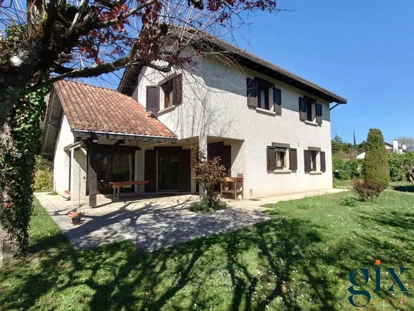 MEYLAN, agréable villa de 169 m² habitable sur un magnifique t