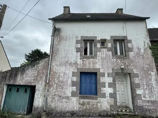 Maison authentique avec cheminée CORLAY 22