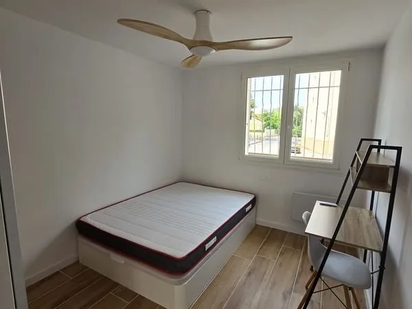 Chambre 10m² coloc meublée — Tram 200m, 13009
