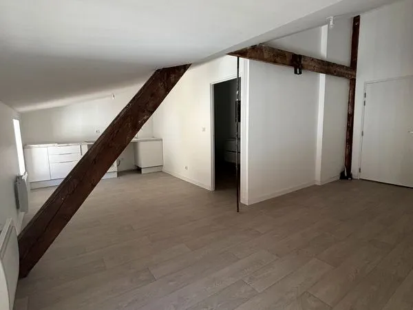 Appartement 3 pièces - 46 m² - Montréal-la-Cluse - Refait à neuf