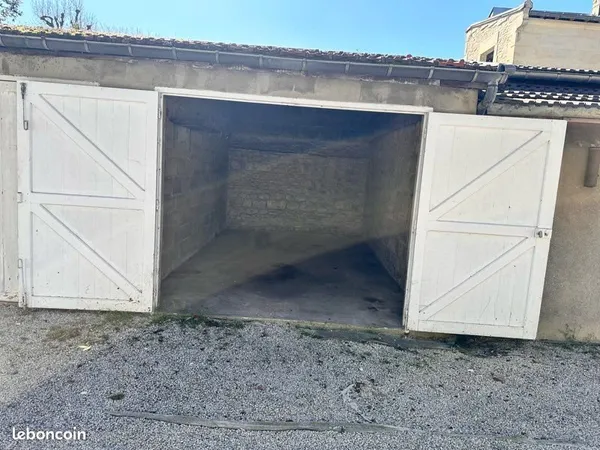 Garage sécurisé - Caen centre - accès motorisé - idéal stockage ou stationnement