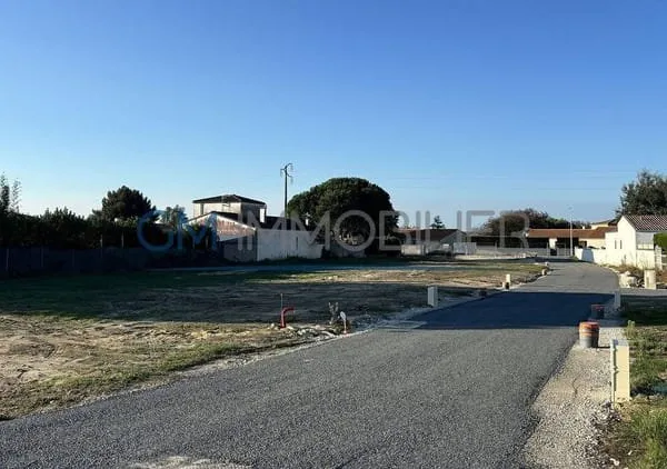 Terrain constructible 335 m²