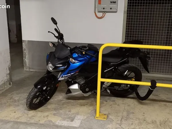 Parking moto Prado Perier
