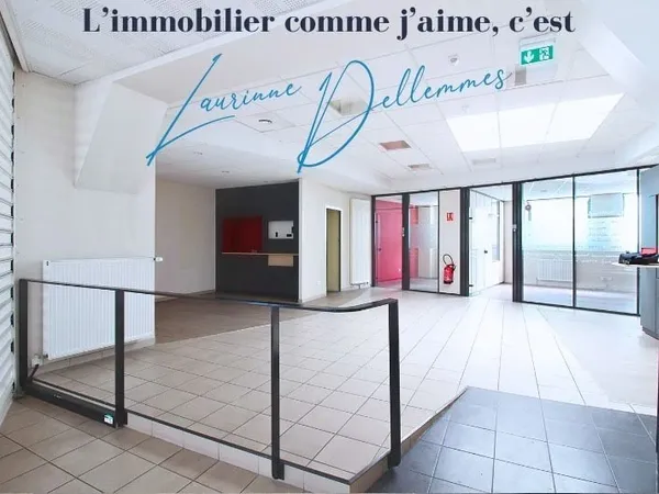 Local 1 pièce 215 m²