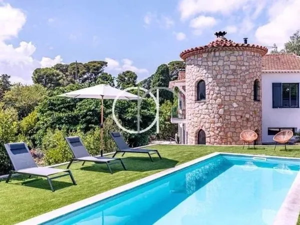 CANNES SUPERBE VILLA QUARTIER OXFORD