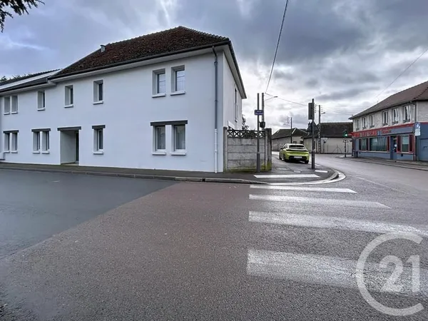 Local 10 pièces 678 m²