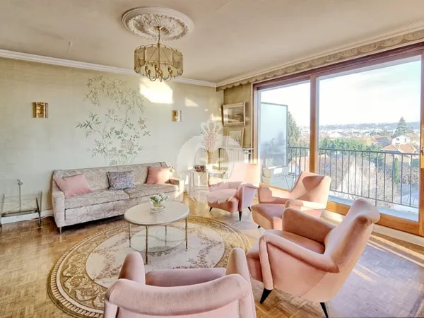 Appartement 1 pièce 90 m²