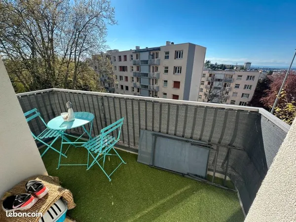 T3 BALCON SECTEUR HPL poss garage