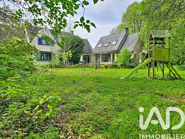 Maison 8 pièces 297 m²