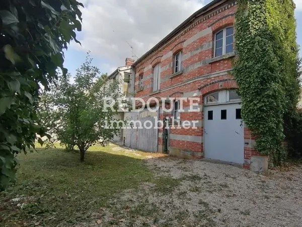 A VENDRE - SECTEUR GARE - BIEN ATYPIQUE SUR TERRAIN DE 195 M²