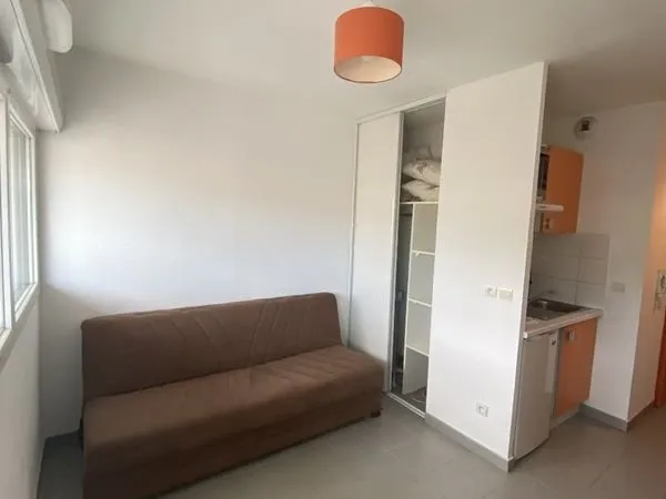 Studio 1 pièce 19 m²