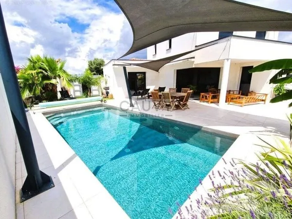 Villa contemporaine t6, bessan (34)