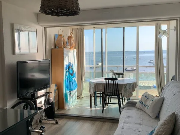 Appartement 1 pièce T1C Accès PLAGE. RARE