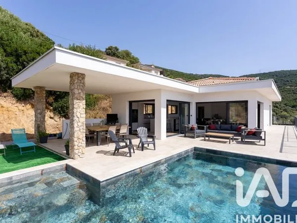 Terrain 1200 m²