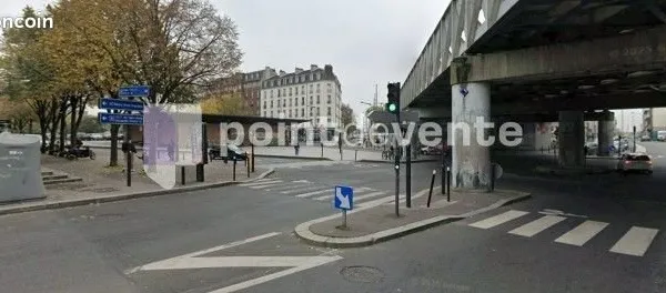Local commercial 93 m²