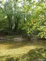 Terrain de loisirs / rivière