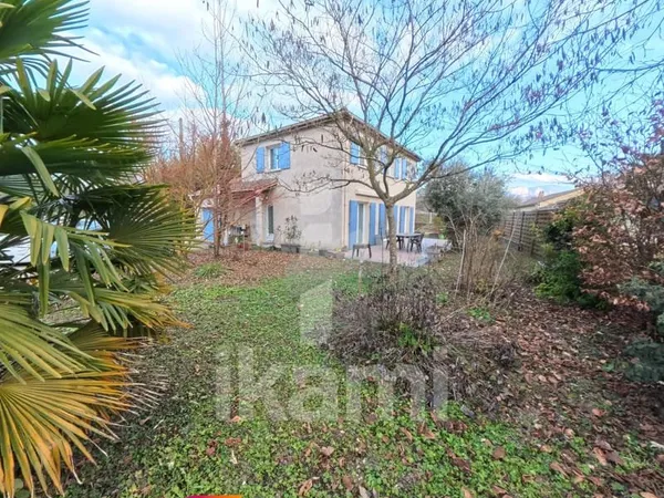 Maison de 117 m2 avec terrasse et garage à Saint-Nazaire-en-