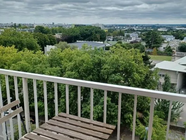 Bel appartement T4 entièrement rénové - Rennes Villejean