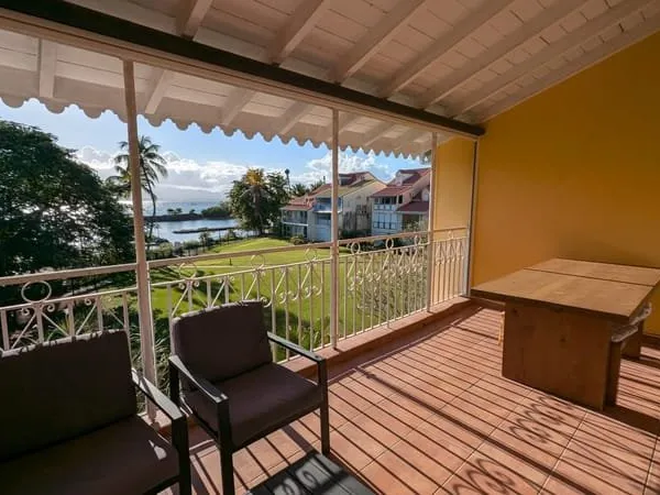 Rés. Marisol, Appartement T3 duplex MEUBLE, vue mer, piscine & accès plage