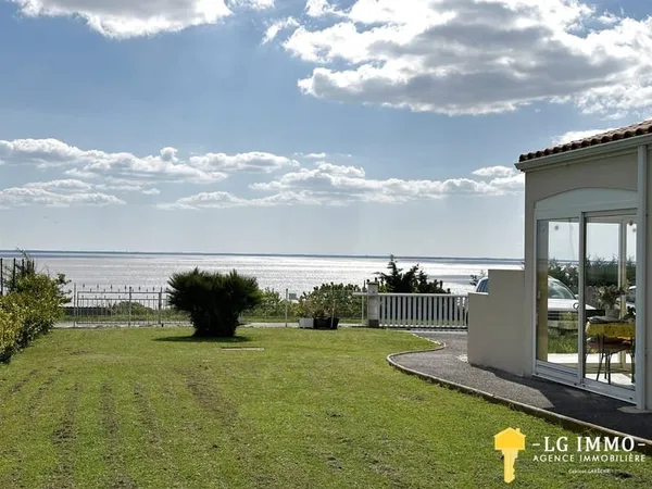 Maison face estuaire sur les hauteurs de Barzan Plage