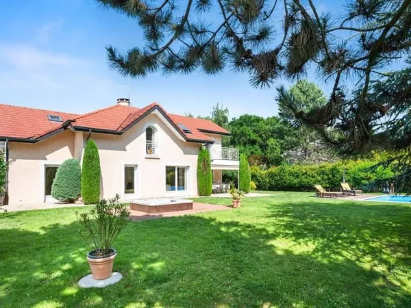 Maison 6 pièces 200 m²
