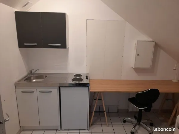 Studio meublé, rue barra