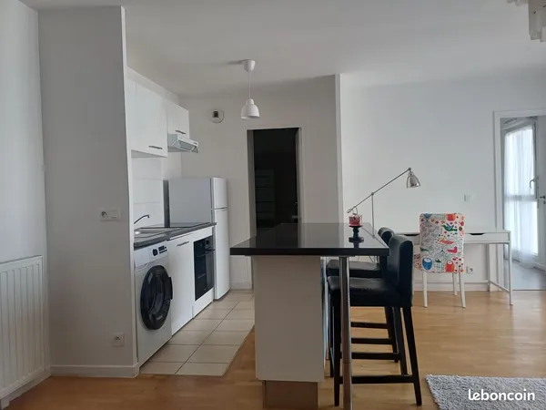 Location meublé T2 de 46m² Nanterre / La Défense
