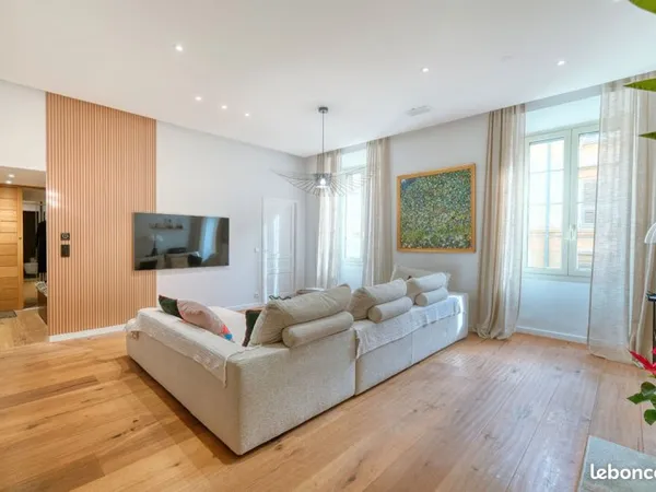 Appartement 5 pièces 136 m²