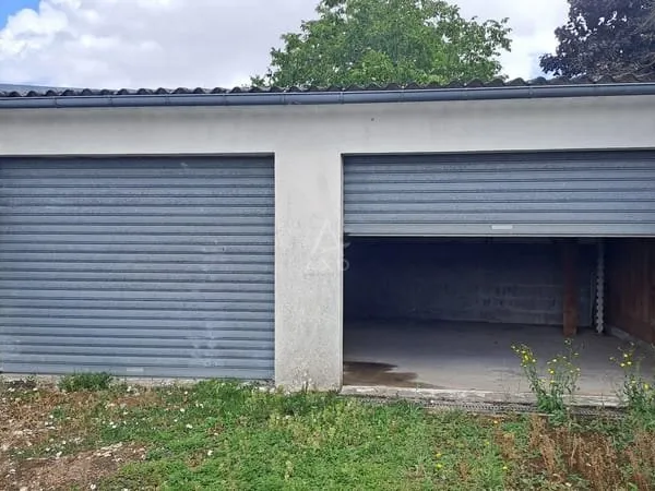 Stationnement Vente L'Isle-d'Espagnac  42m² 49500€