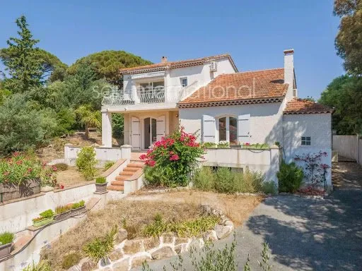Villa 7 pièces 150 m²