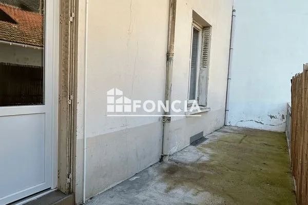 Appartement 2 pièces 74 m²