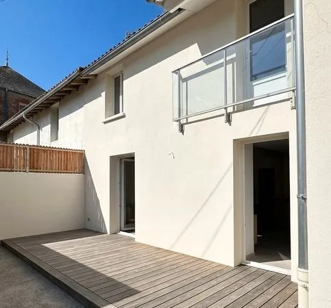 Maison de ville à fort potentiel avec jardin