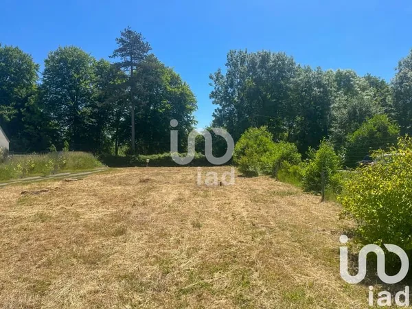 Terrain 881 m²