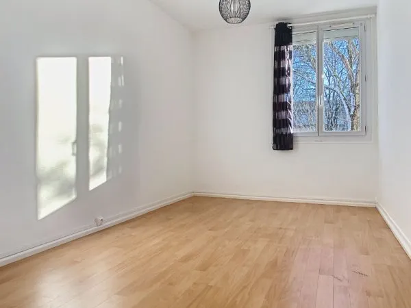 A vendre Angers Belle Beille, appartement type 3, 56m2.