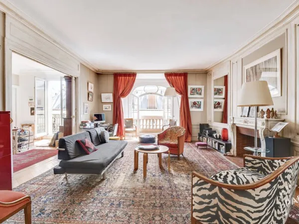 Appartement 7 pièces 238 m²