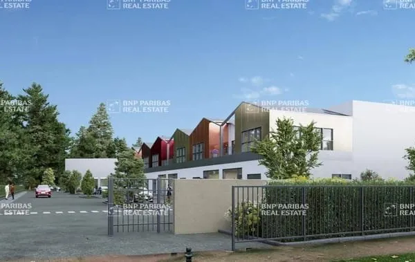 Local d'activité 2404 m²