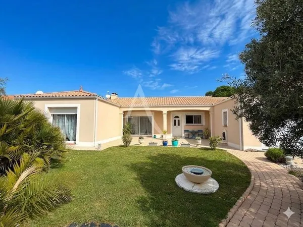 Maison de plain-pied 4 pièces 133 m²